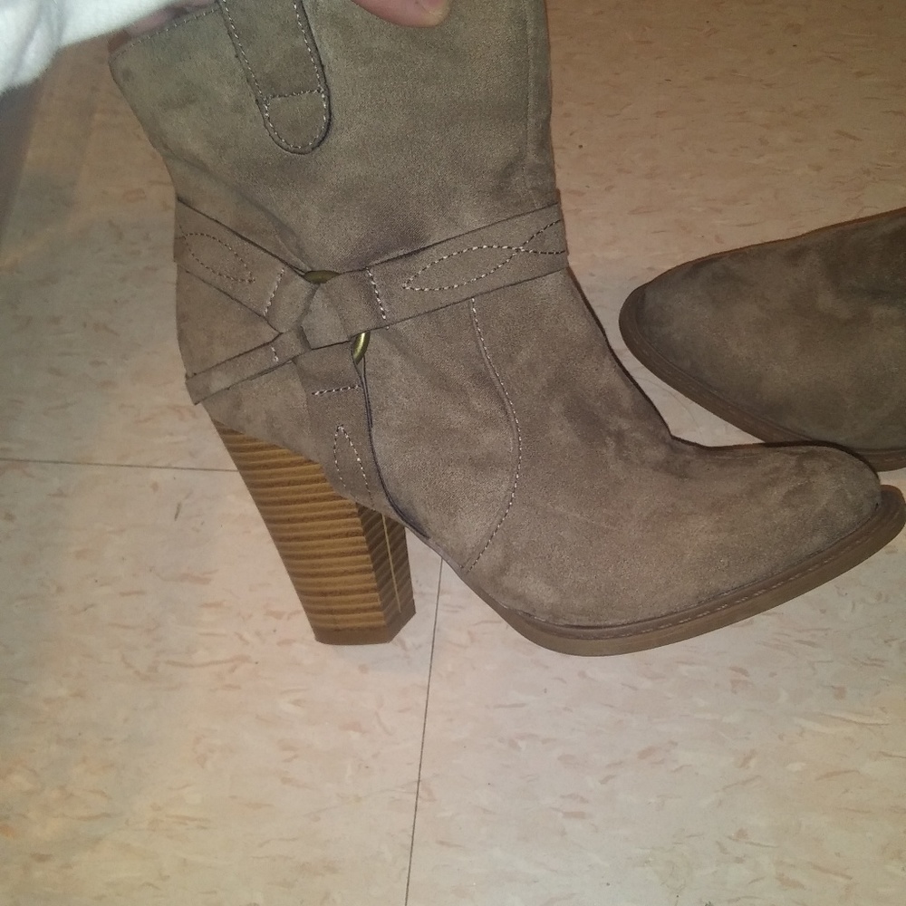 Booties - Picture 3 of 3